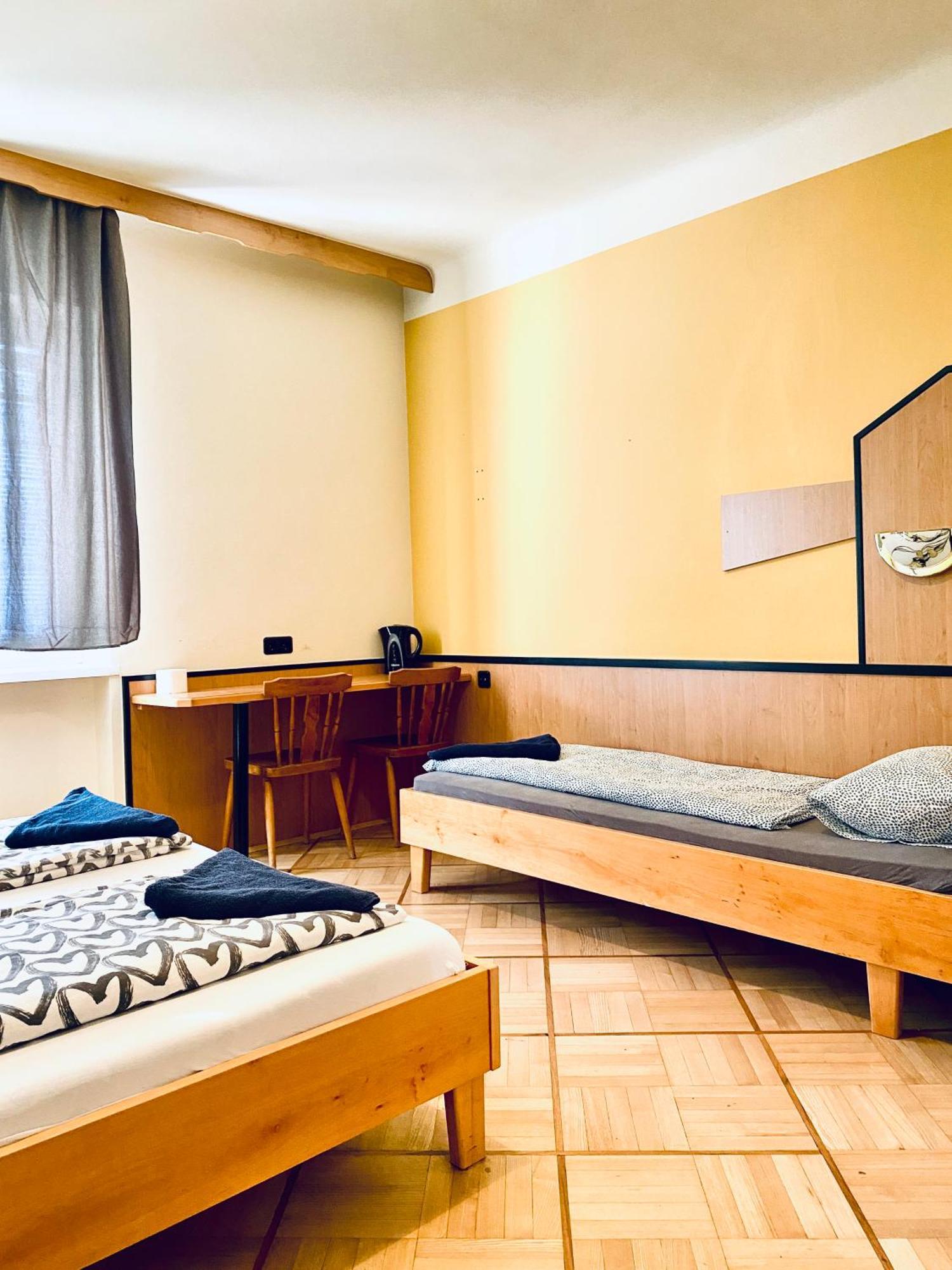 Affordable Central Rooms, 10-Min To Lugner City Vienna Exterior photo