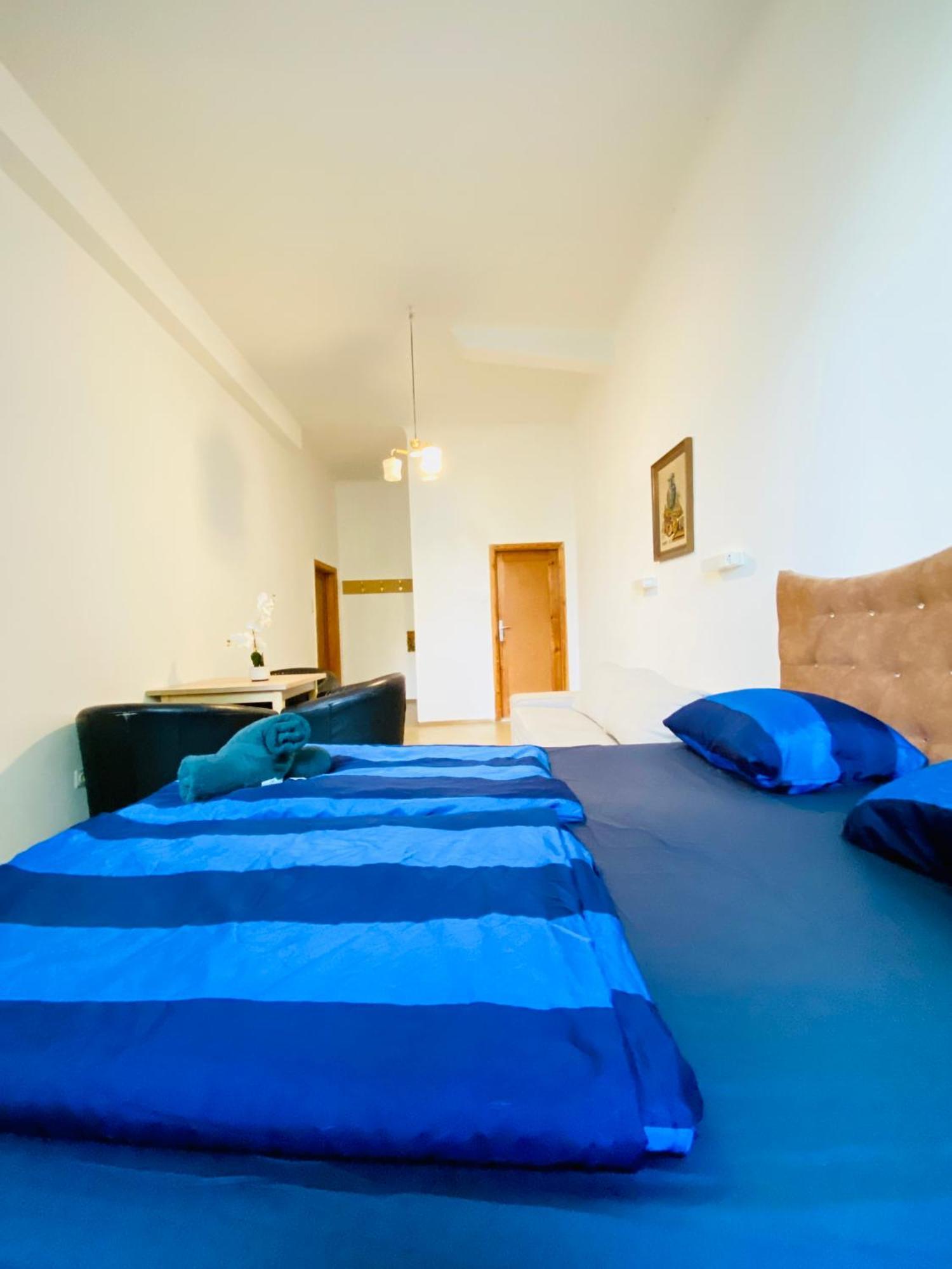 Affordable Central Rooms, 10-Min To Lugner City Vienna Exterior photo