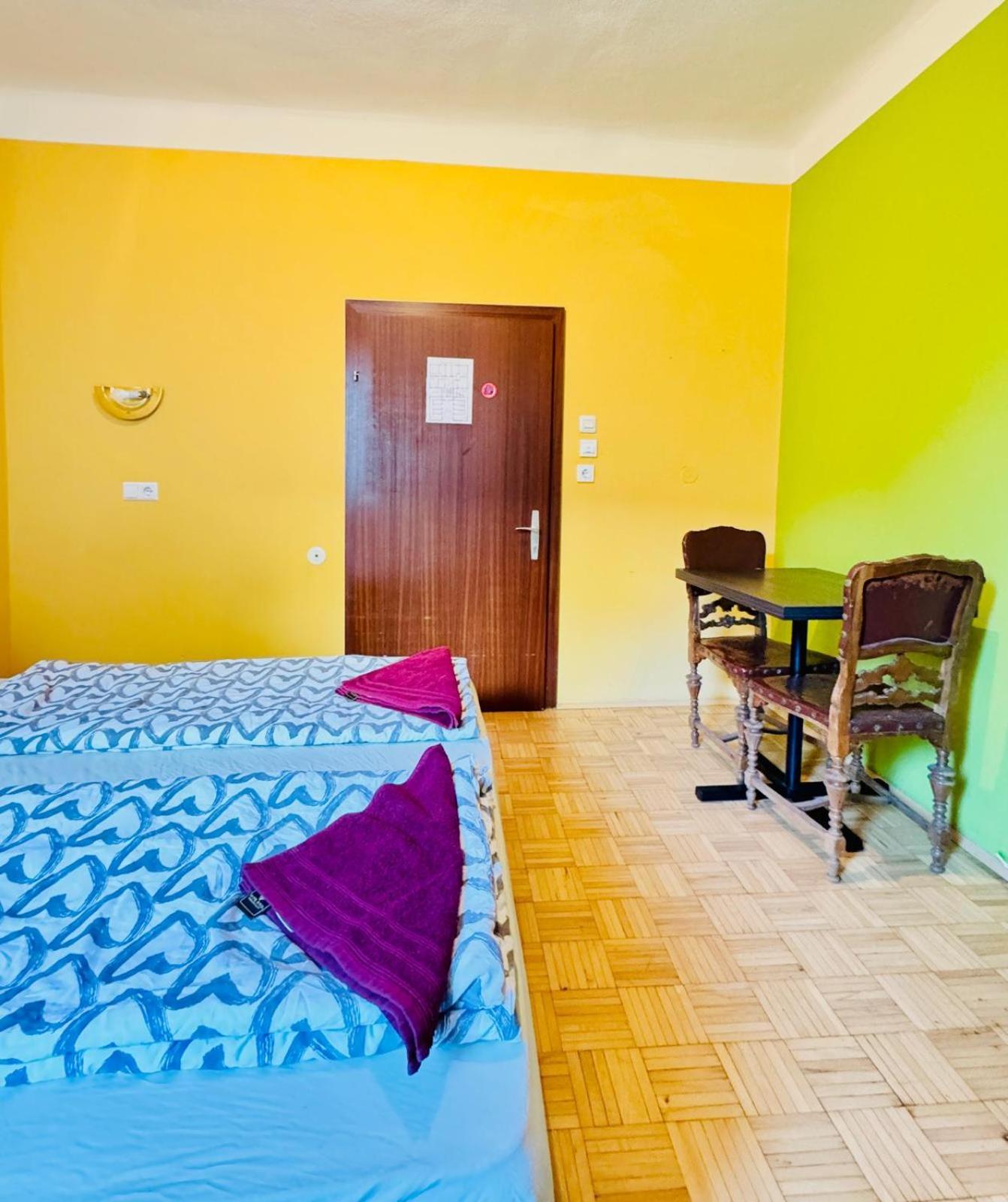 Affordable Central Rooms, 10-Min To Lugner City Vienna Exterior photo